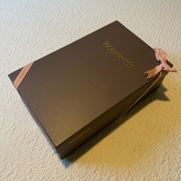 House of CB 👗 White Kelly Dress - Small PLUS Cup - Picture 11 of 11